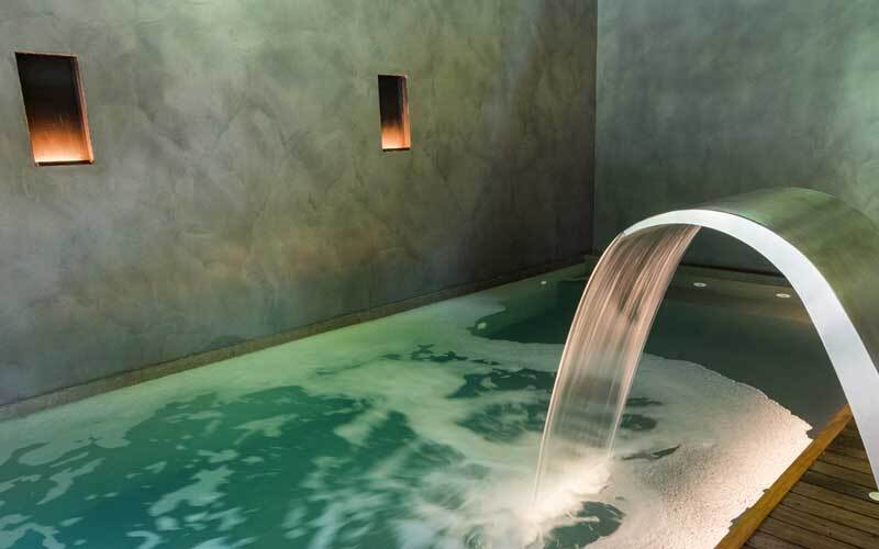 Mountain hotel with spa in Setcases