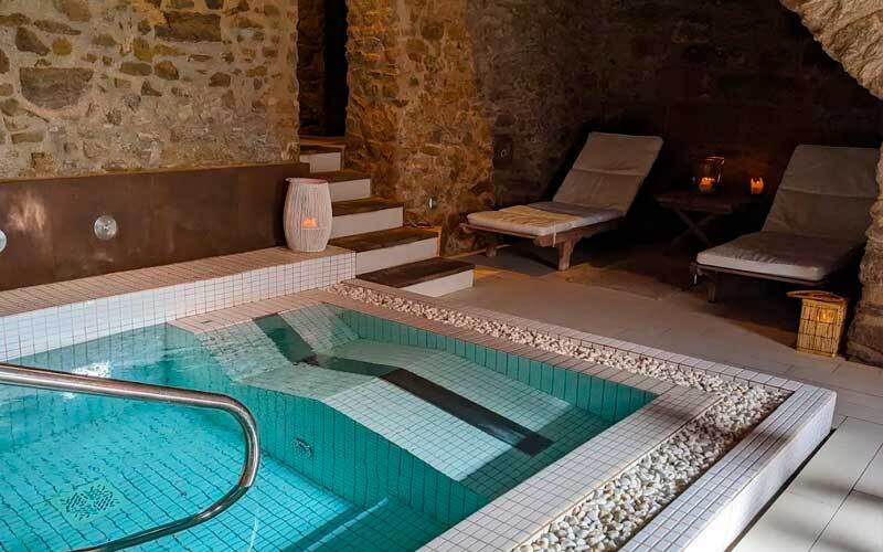 Romantic hotel with spa in Catalonia