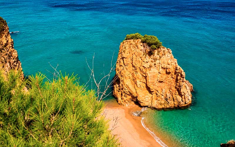 Best beaches on the Costa Brava, Illa Roja Beach, Pals - Begur