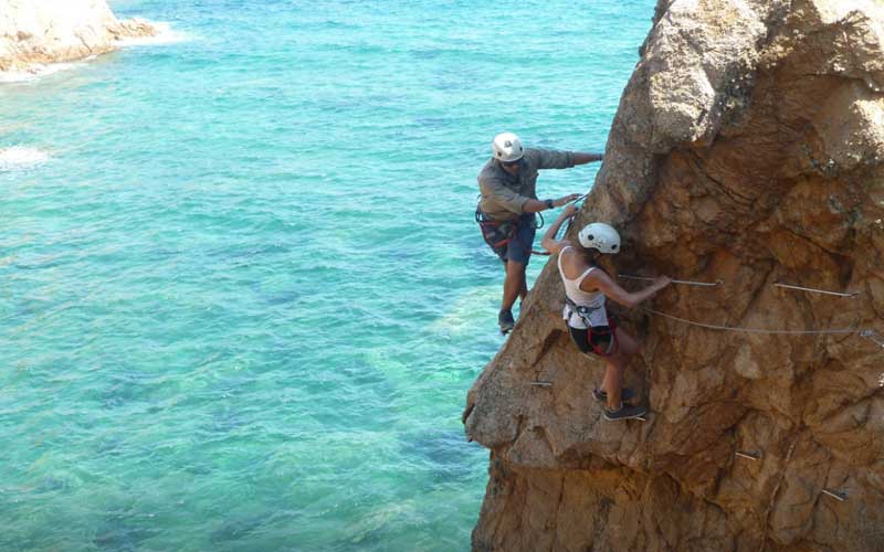 Qué hacer en la Costa Brava, vias ferratas y montaña